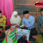 Mahyeldi Ansharullah Serahkan Bantuan RTLH Rp27,5 Juta untuk Keluarga Iswandi di Sumpur Kudus